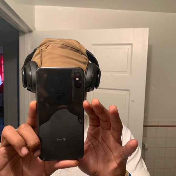 iPhone XS Max . Cash app and Venmo